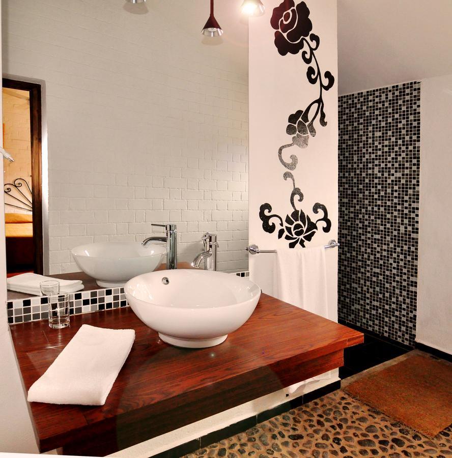 Rova Hotel Antananarivo Eksteriør billede